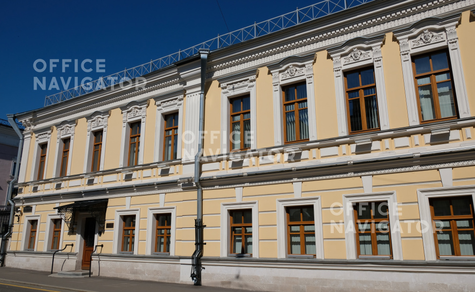 Аренда офиса 289.7 м², 2 этаж, в бизнес-центре Подсосенский пер., 23
