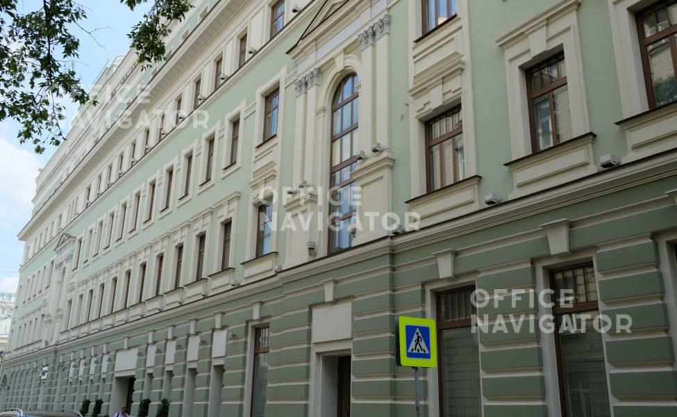 Аренда офиса 300 м², 1 этаж, в бизнес-центре Романов Двор I
