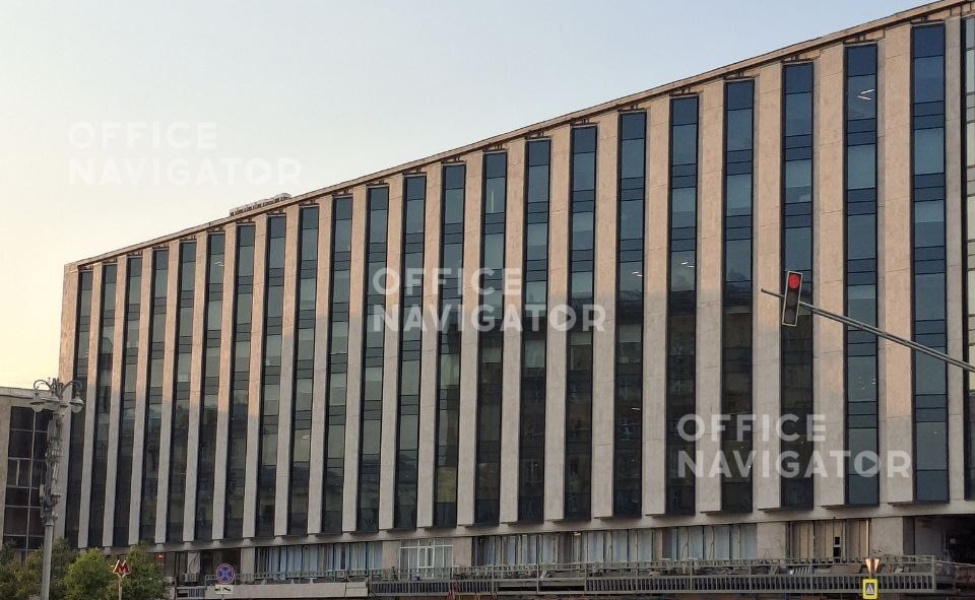 Аренда офиса 1900 м², 2-3 этаж, в бизнес-центре Известия
