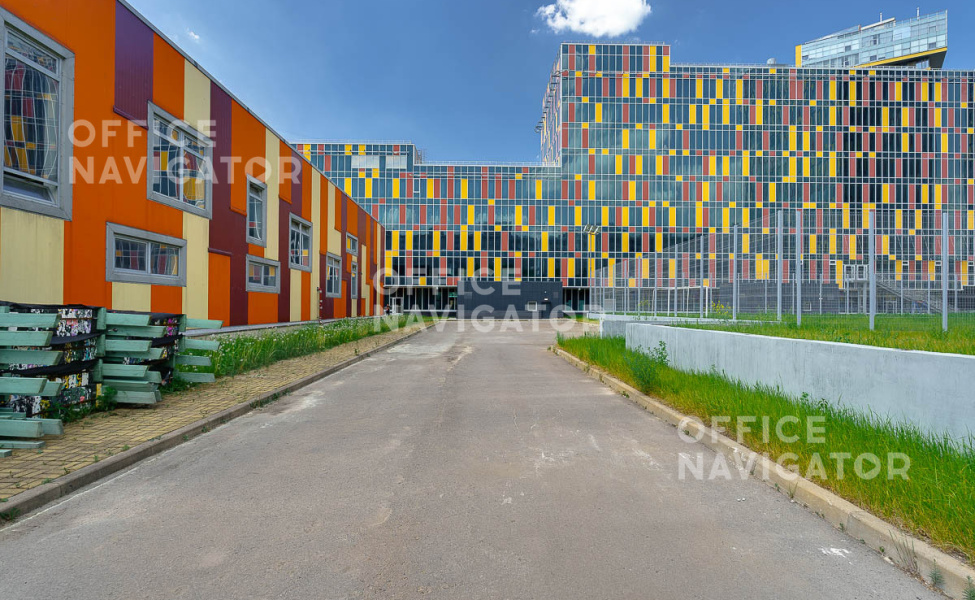 Продажа офиса 17808 м², 1-10 этаж, в бизнес-центре Скай Хаус
