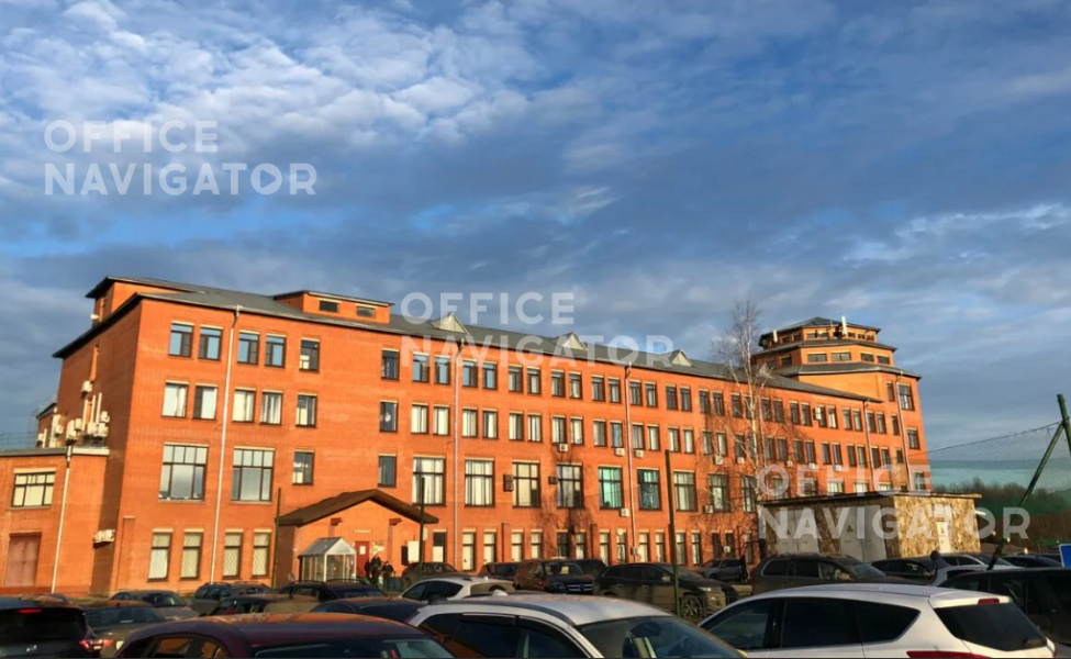 Аренда офиса 3000 м², 1-4 этаж, в бизнес-центре Гольф-клуб
