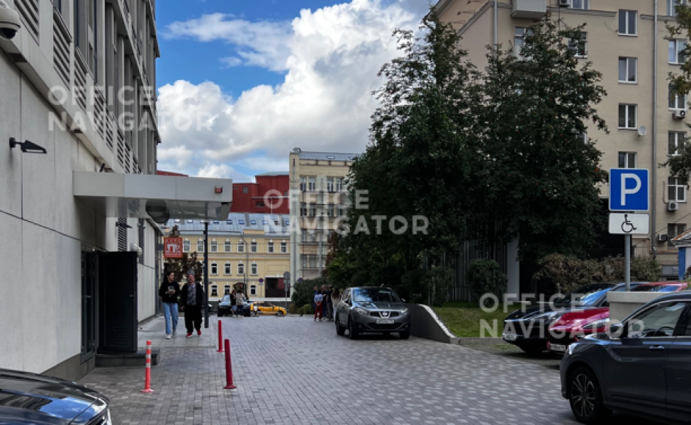 Аренда офиса 1771 м², 4 этаж, в бизнес-центре Wall Street
