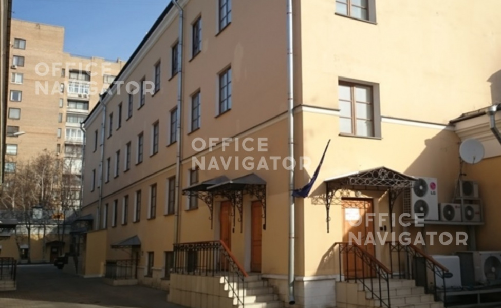 <name>Аренда офиса 221.3 м², 1 этаж, в бизнес-центре Комсомольский пр-т, 24</name>
