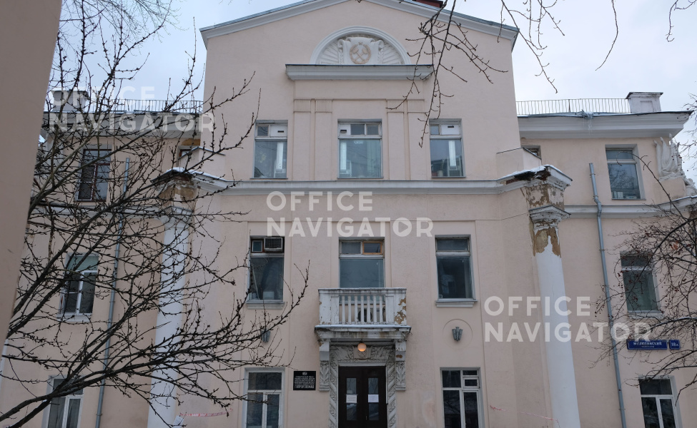 Продажа офиса 3300 м², -1-3 этаж, в бизнес-центре Милютинский пер., 18А
