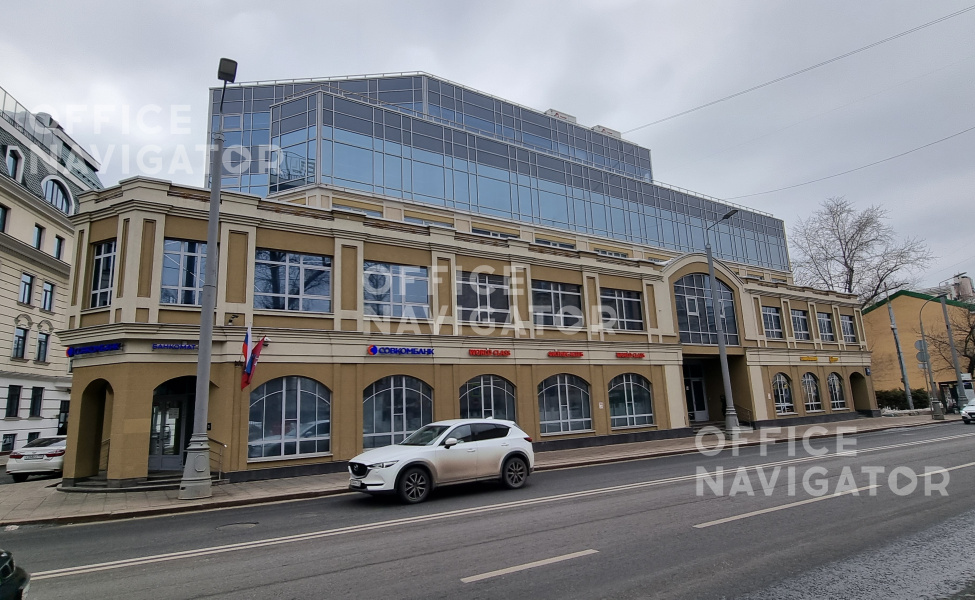 <name>Аренда офиса 742.4 м², 3 этаж, в бизнес-центре Ямъ Плаза</name>
