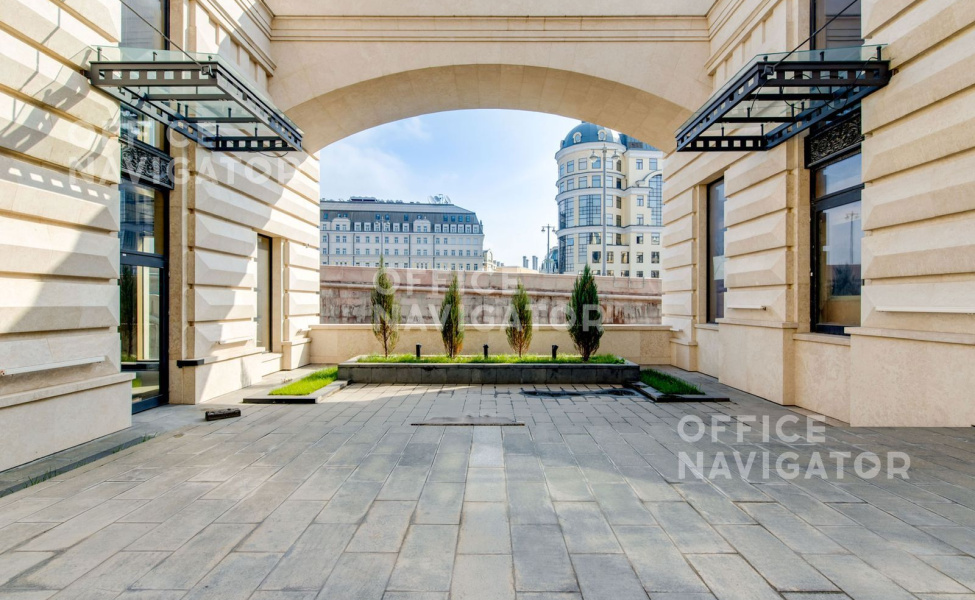 Аренда офиса 1035 м², 0-1 этаж, в бизнес-центре Царев Сад ЖК
