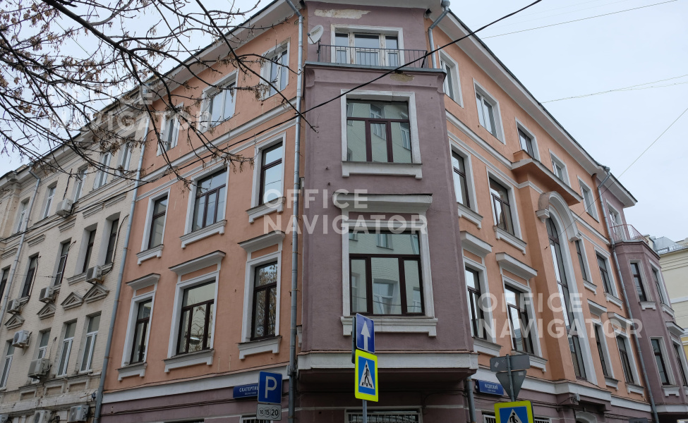 Аренда офиса 850 м², 1-4 этаж, в бизнес-центре Скатертный пер., 8/1
