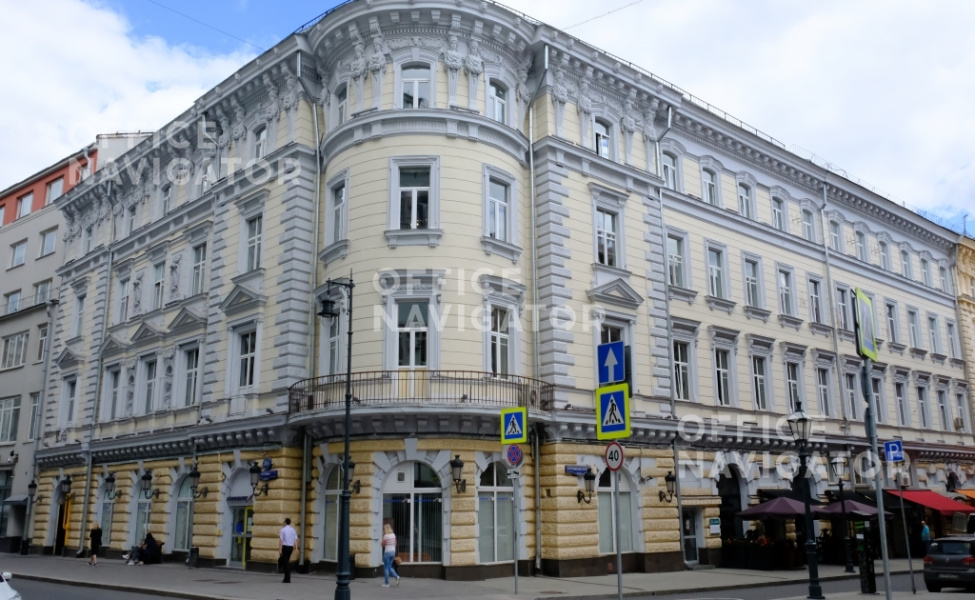 Аренда офиса 240 м², 1 этаж, в бизнес-центре Петровка ул., 20/1
