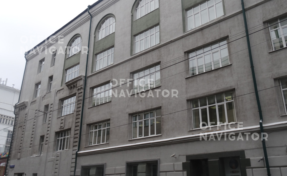 Аренда офиса 305 м², 1 этаж, в бизнес-центре Салют
