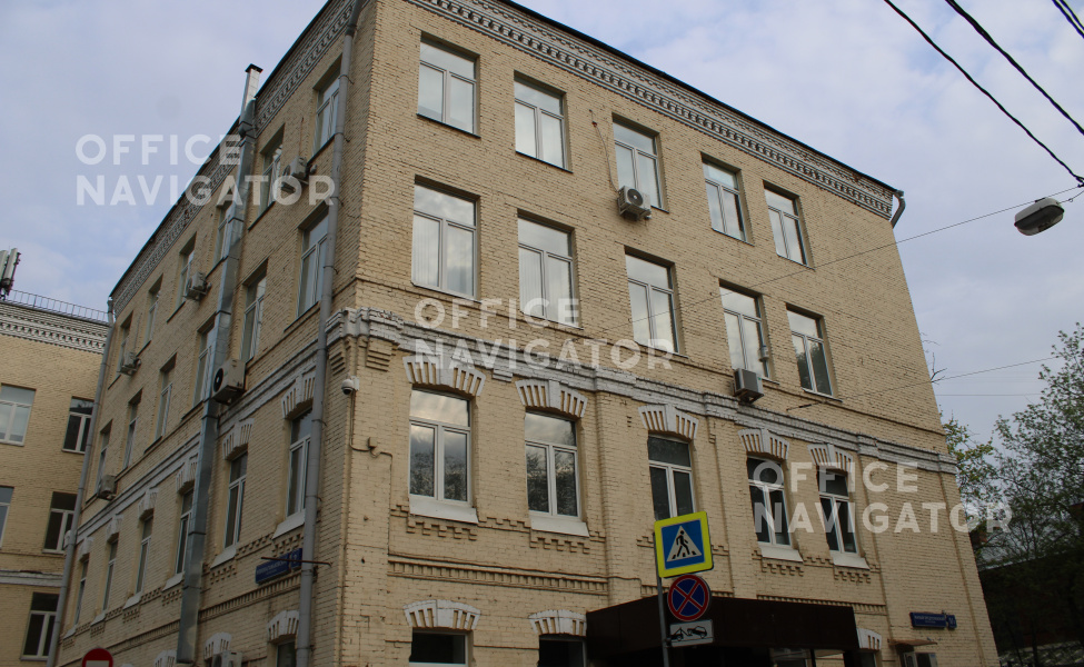 Аренда офиса 400 м², 3 этаж, в бизнес-центре Предтеченский М. пер., 1/2
