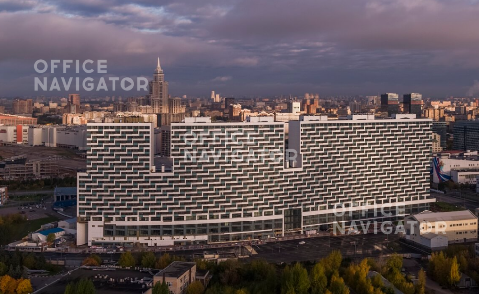 Аренда офиса 6900 м², 3 этаж, в бизнес-центре Лица
