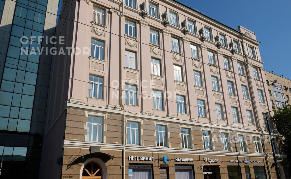 Аренда офиса 343 м², 3 этаж, в бизнес-центре Лесная ул., 43
