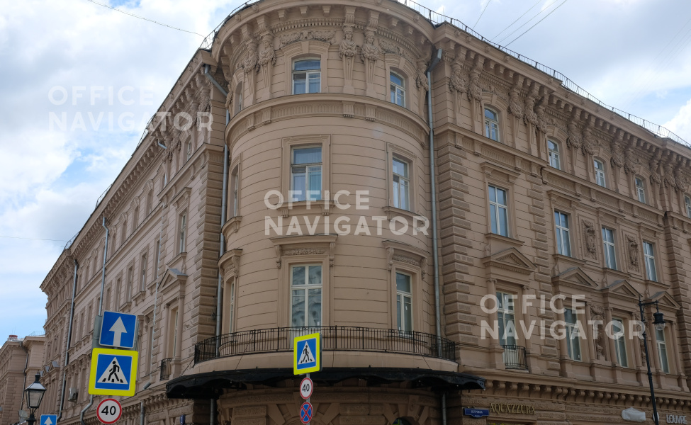 Аренда офиса 322 м², 2 этаж, в бизнес-центре Петровка ул., 18
