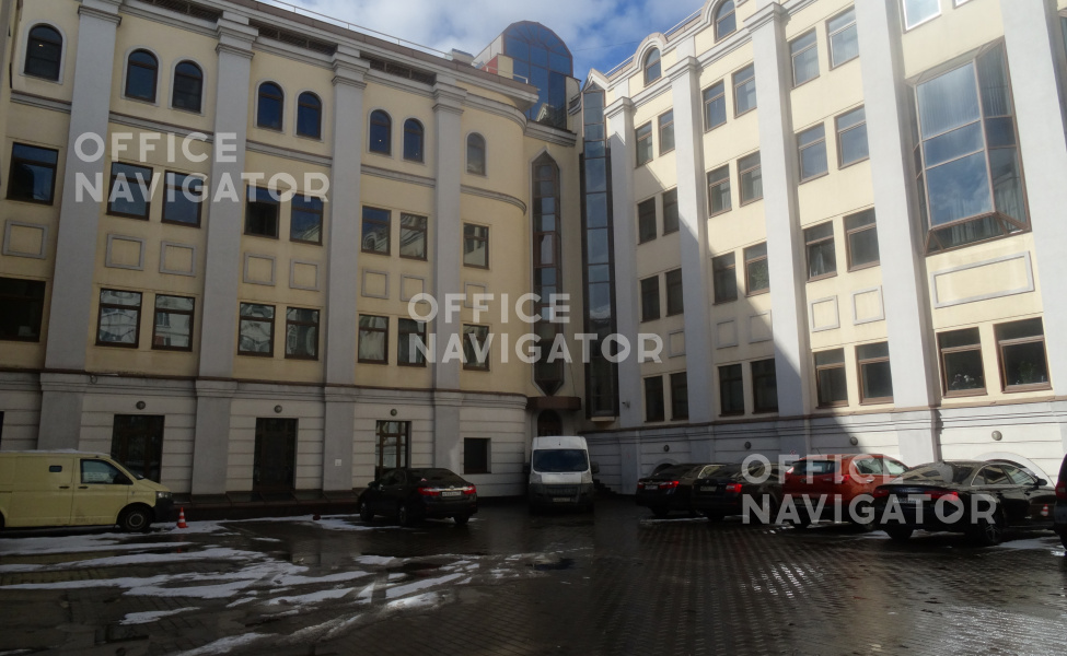 Аренда офиса 1337 м², 3 этаж, в бизнес-центре Банный пер., 9
