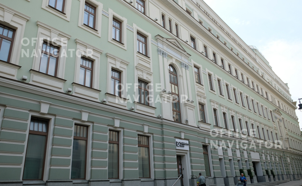 Аренда офиса 300 м², 1 этаж, в бизнес-центре Романов Двор I
