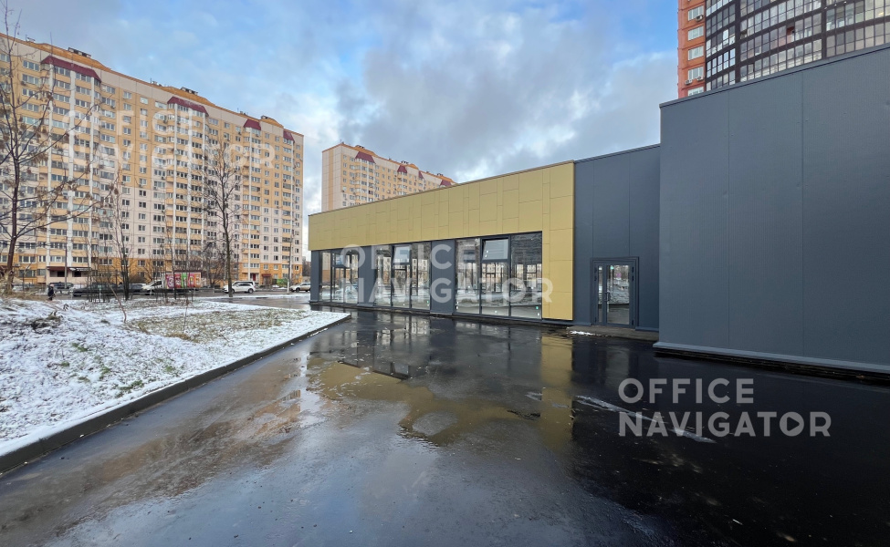 Аренда офиса 1002 м², 1 этаж, в бизнес-центре Новый б-р, 25
