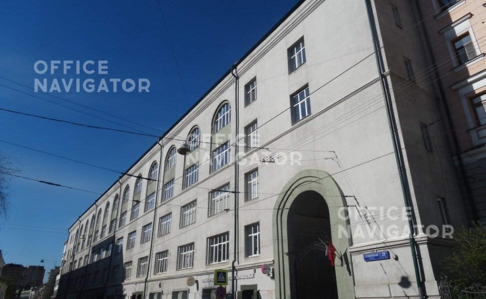 Аренда офиса 305 м², 1 этаж, в бизнес-центре Салют
