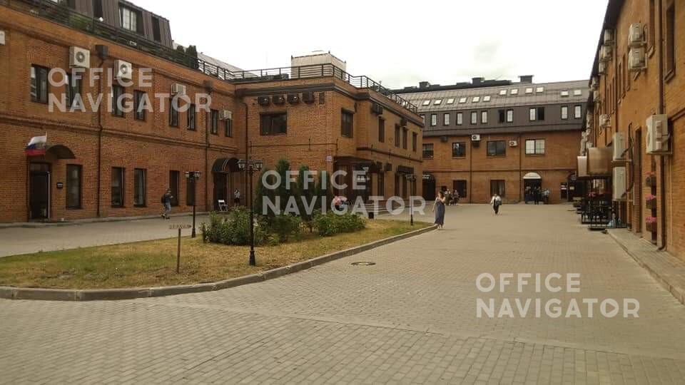 Продажа офиса 696 м², 1-4 этаж, в бизнес-центре The Loft
