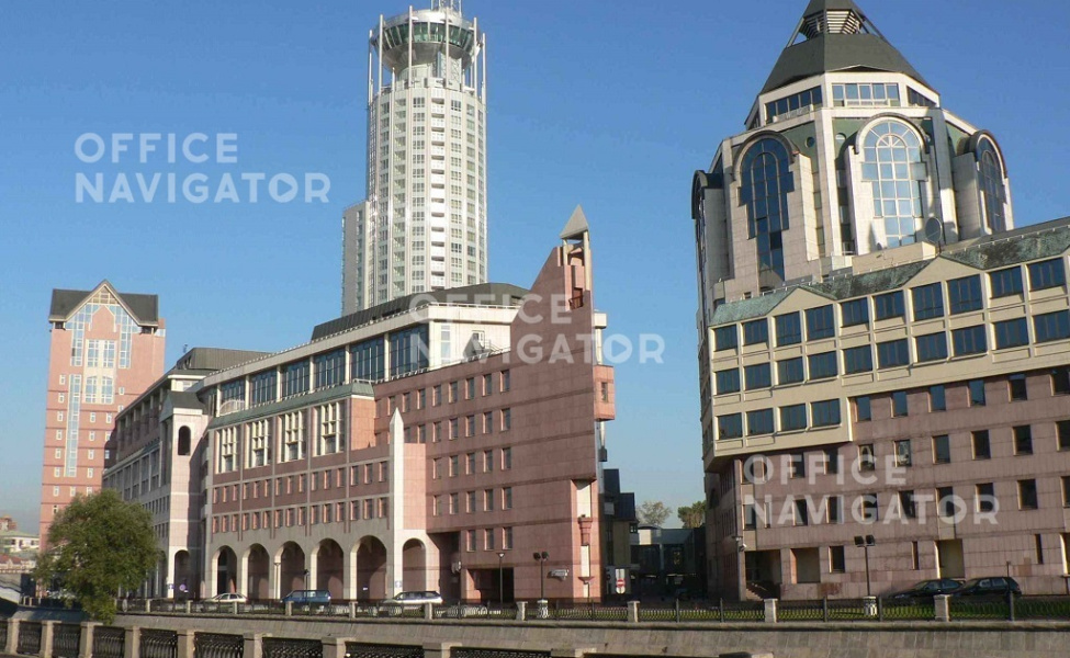 Аренда офиса 266 м², 3 этаж, в бизнес-центре Riverside Towers Performing Arts Center
