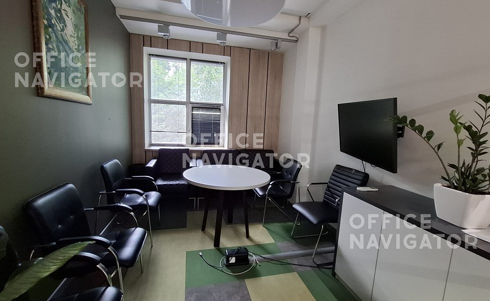 Аренда офиса 1551 м², 1-3 этаж, в бизнес-центре  Новь
