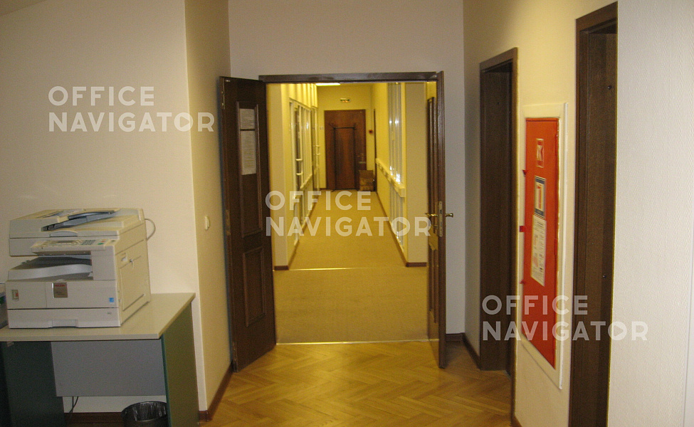 Продажа офиса 1074 м², 1-2 этаж, в бизнес-центре Казачий 2-й пер., 3, стр. 1
