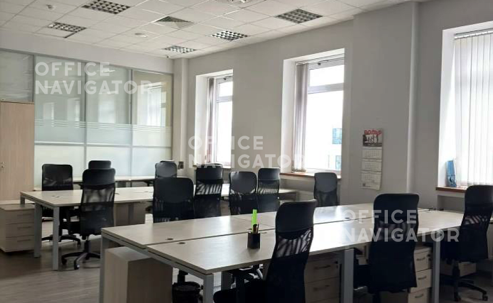 Аренда офиса 1625.6 м², 4 этаж, в бизнес-центре 
