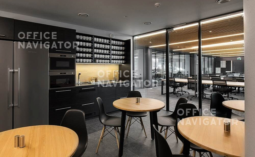 Субаренда офиса 850 м², 2 этаж, в бизнес-центре 
