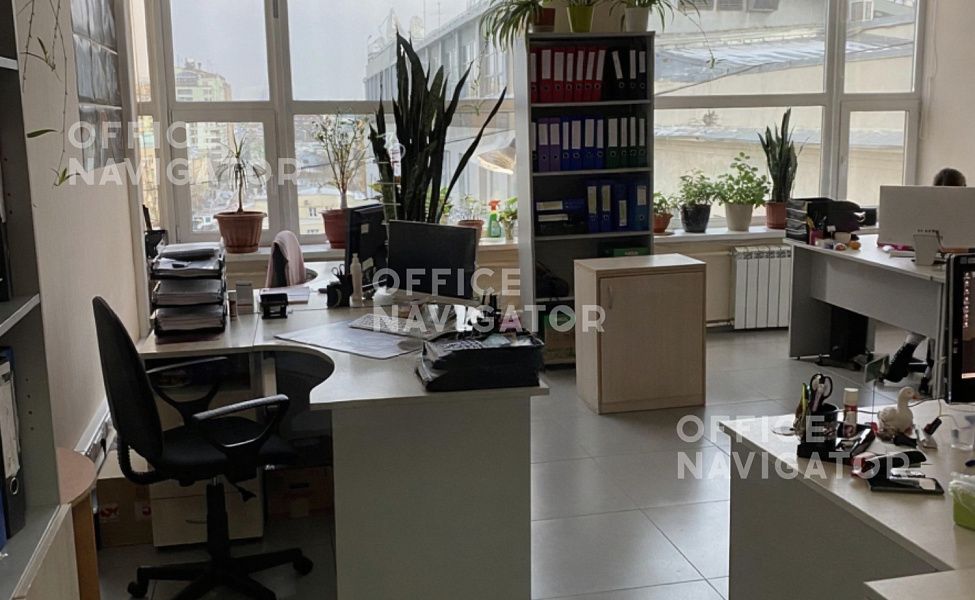 Аренда офиса 324 м², 7 этаж, в бизнес-центре Татарская Б. ул., 35, стр. 2, 3
