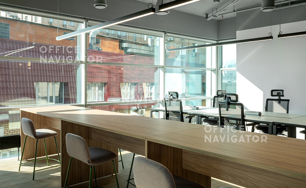 Субаренда офиса 210 м², 4 этаж, в бизнес-центре 
