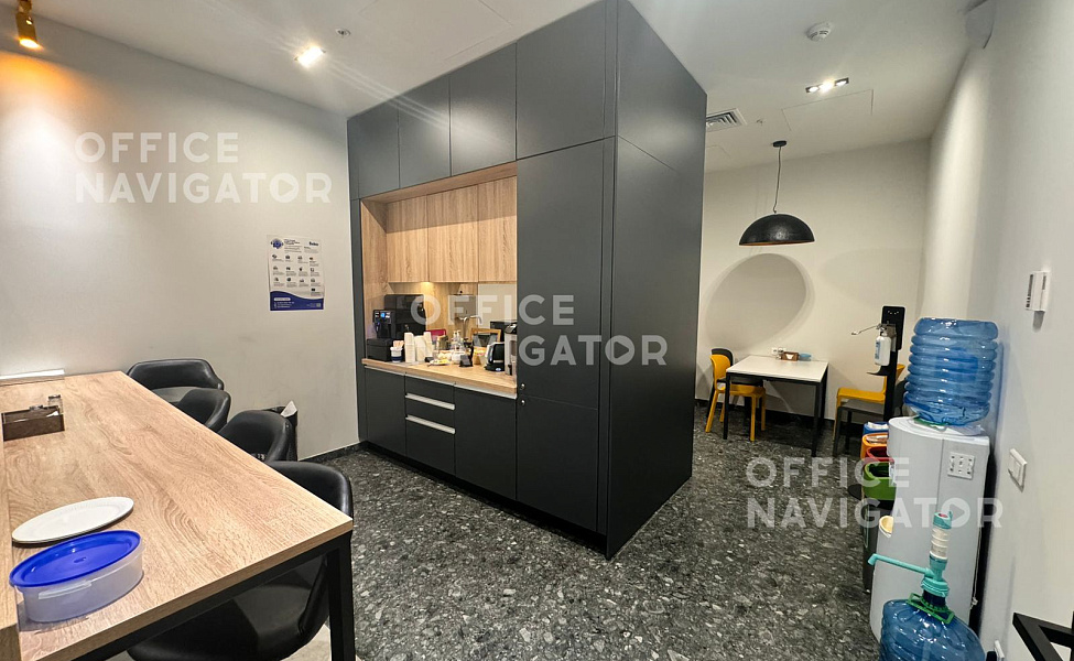 Аренда офиса 1050 м², 1 этаж, в бизнес-центре Большевик Фаза II (стр. 10)
