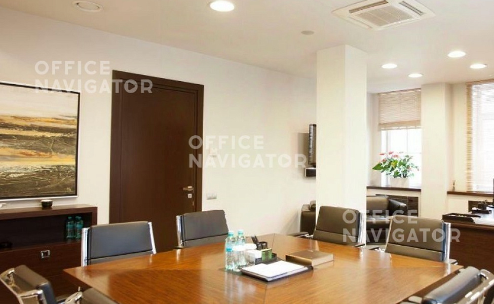 <name>Аренда офиса 2411 м², 1-5 этаж, в бизнес-центре Чаплыгина ул., 11</name>
