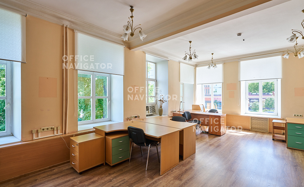 Аренда офиса 1300 м², 1-3 этаж, в бизнес-центре Земляной Вал ул., 39/1, стр. 2
