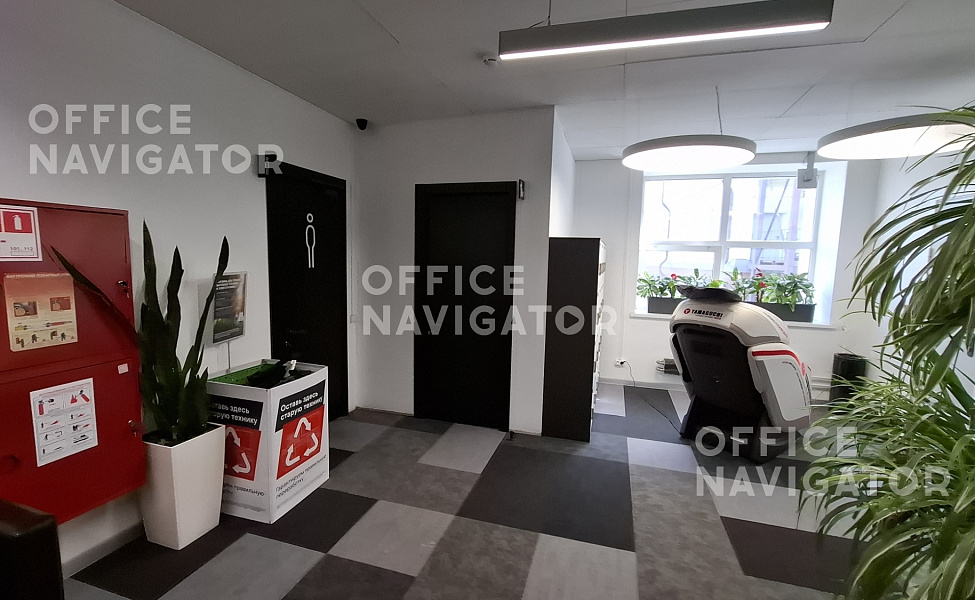 Аренда офиса 1551 м², 1-3 этаж, в бизнес-центре  Новь
