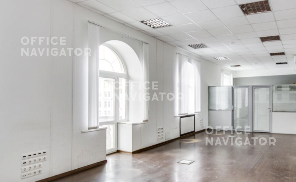 <name>Продажа офиса 833 м², -1-5 этаж, в бизнес-центре Красносельская Н. ул., 30</name>
