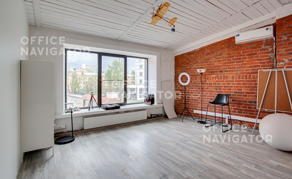 Аренда офиса 295.4 м², 2 этаж, в бизнес-центре The Street
