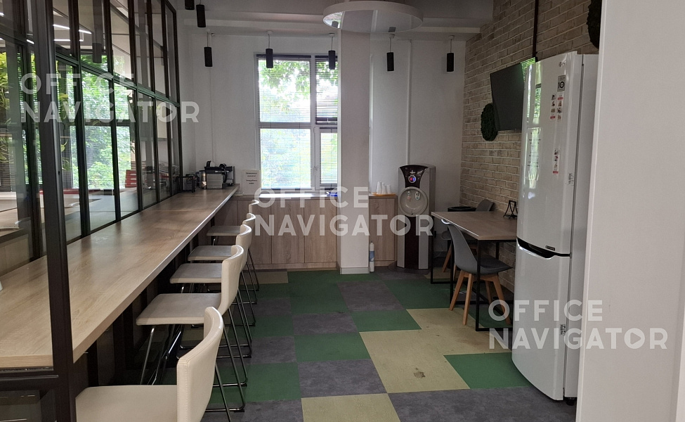 Аренда офиса 1551 м², 1-3 этаж, в бизнес-центре  Новь
