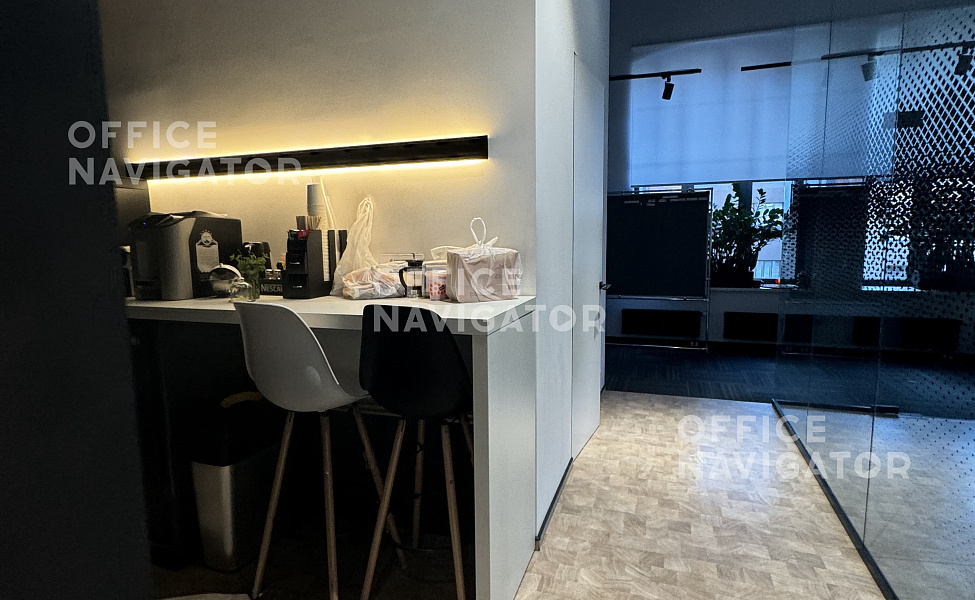 Аренда офиса 409 м², 2 этаж, в бизнес-центре Буревестник
