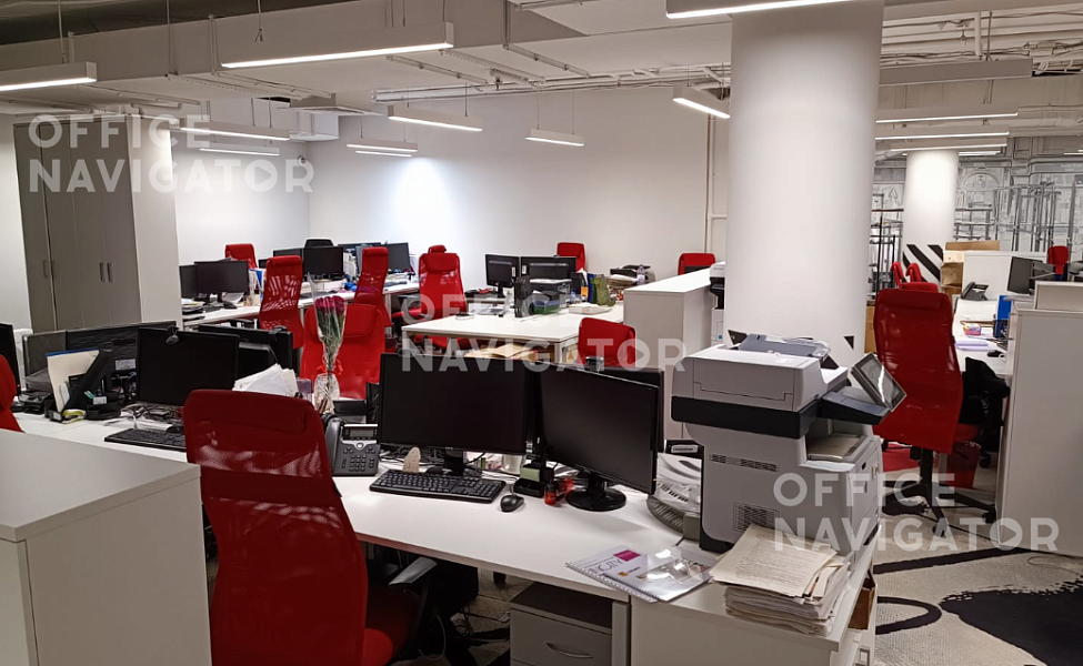 Субаренда офиса 700 м², 2 этаж, в бизнес-центре 
