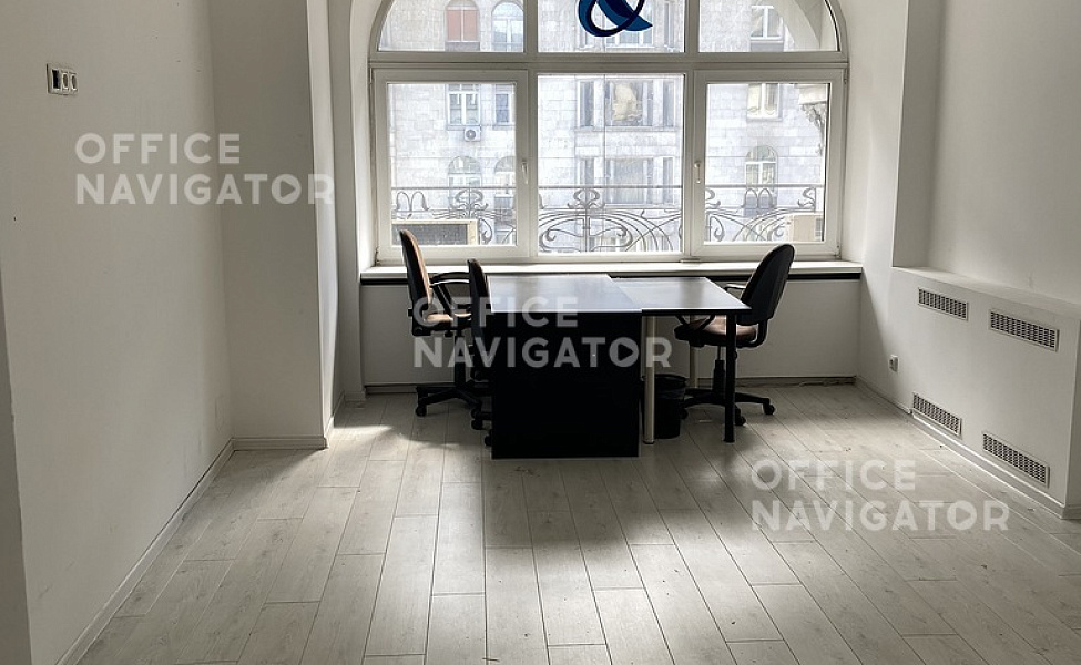 Аренда офиса 1566 м², 1-5 этаж, в бизнес-центре 
