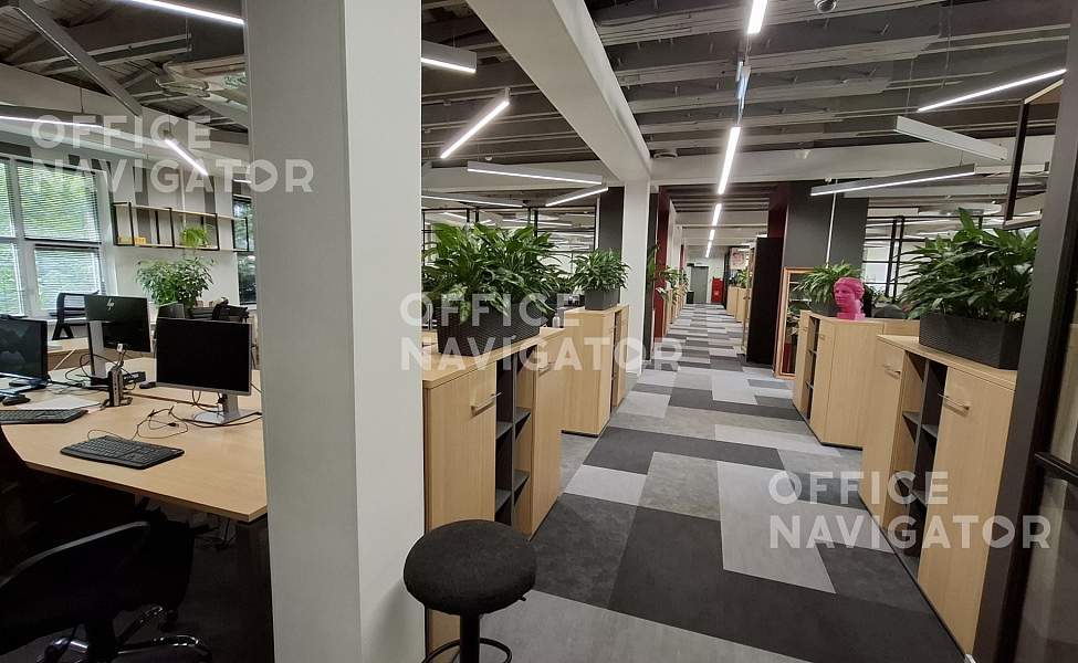 Аренда офиса 1551 м², 1-3 этаж, в бизнес-центре  Новь
