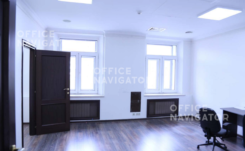 Продажа офиса 5883 м², 1-4 этаж, в бизнес-центре  Николаевский
