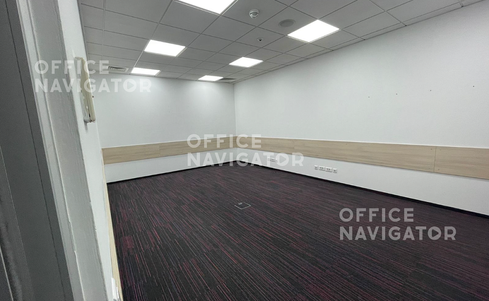 Субаренда офиса 468.5 м², 3 этаж, в бизнес-центре 
