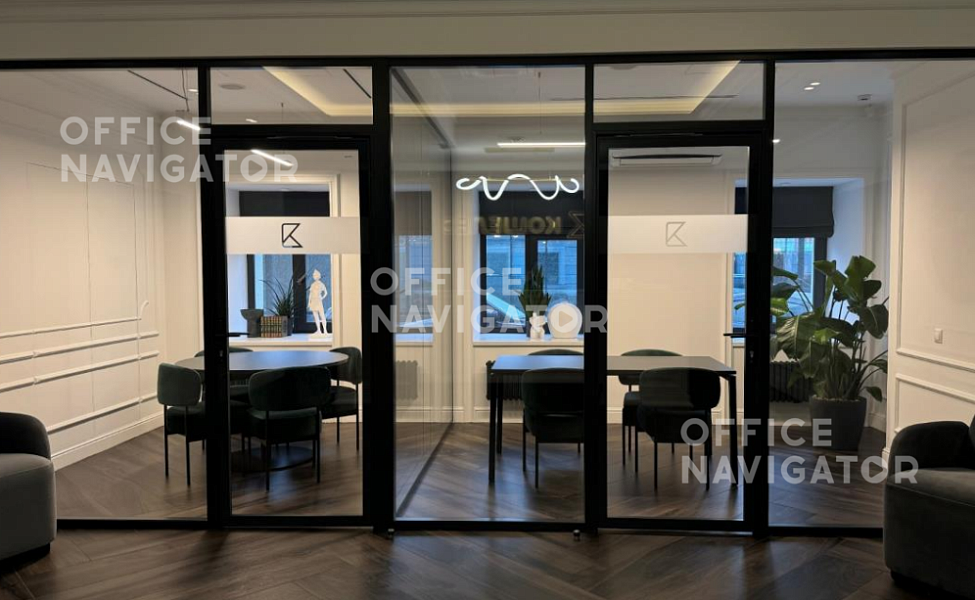 Аренда офиса 283 м², 4 этаж, в бизнес-центре Несвижский пер., 3
