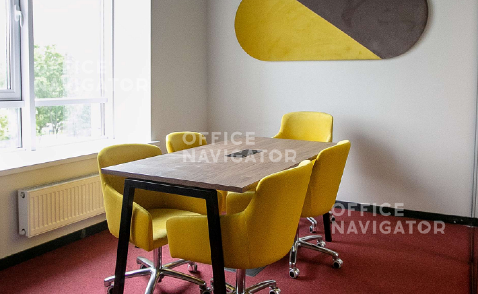 Субаренда офиса 216 м², 4 этаж, в бизнес-центре 
