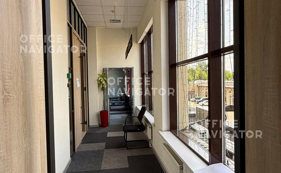 Аренда офиса 792 м², 2 этаж, в бизнес-центре  Новь
