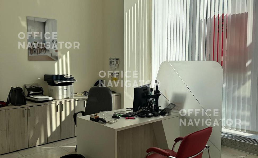 Аренда офиса 336 м², 1 этаж, в бизнес-центре Звенигородское ш., 18/20

