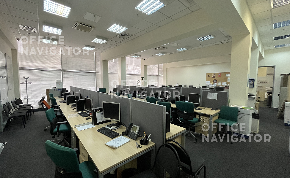 Аренда офиса 607 м², 1 этаж, в бизнес-центре Северное Сияние
