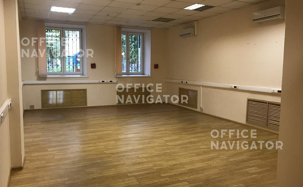 Аренда офиса 270 м², 1 этаж, в бизнес-центре Старопименовский пер., 11, стр. 3
