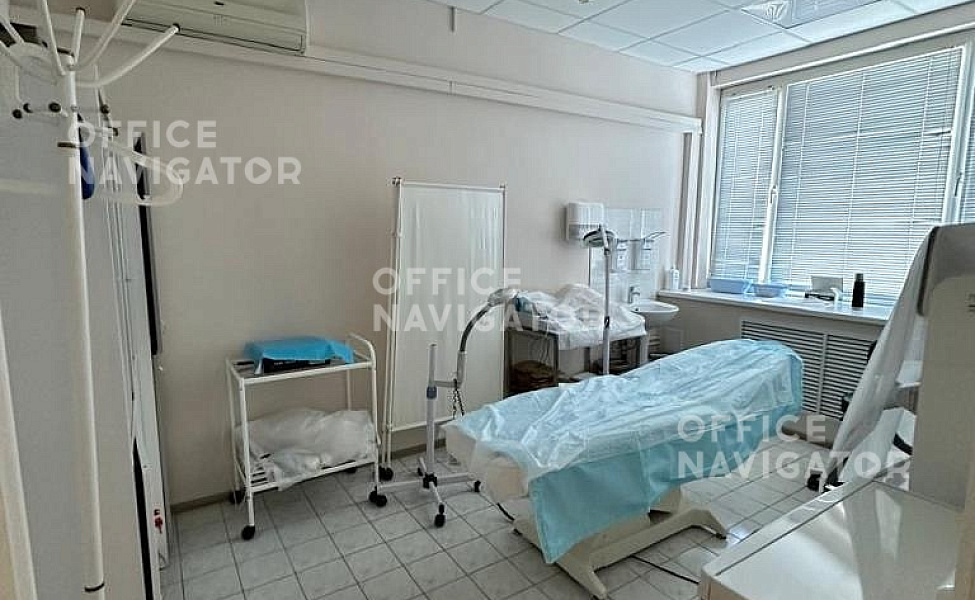 Аренда офиса 305.1 м², 4 этаж, в бизнес-центре Калужский
