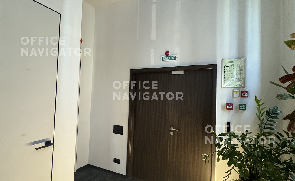 Аренда офиса 409 м², 2 этаж, в бизнес-центре Буревестник
